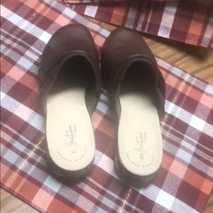 Women’s Clark shoes